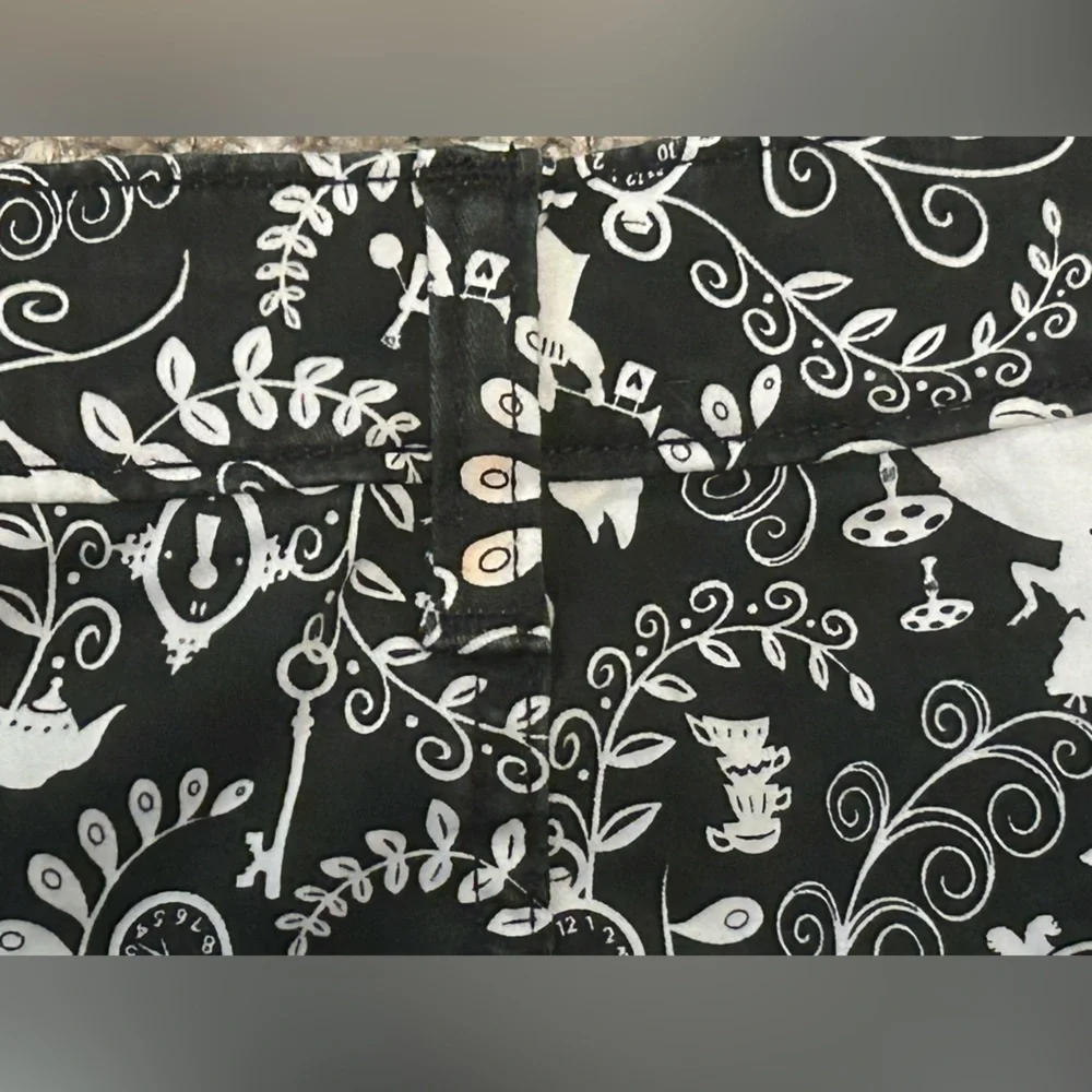 Disney Alice in Wonderland Black & White Print High-Waisted Shorts - Size 5